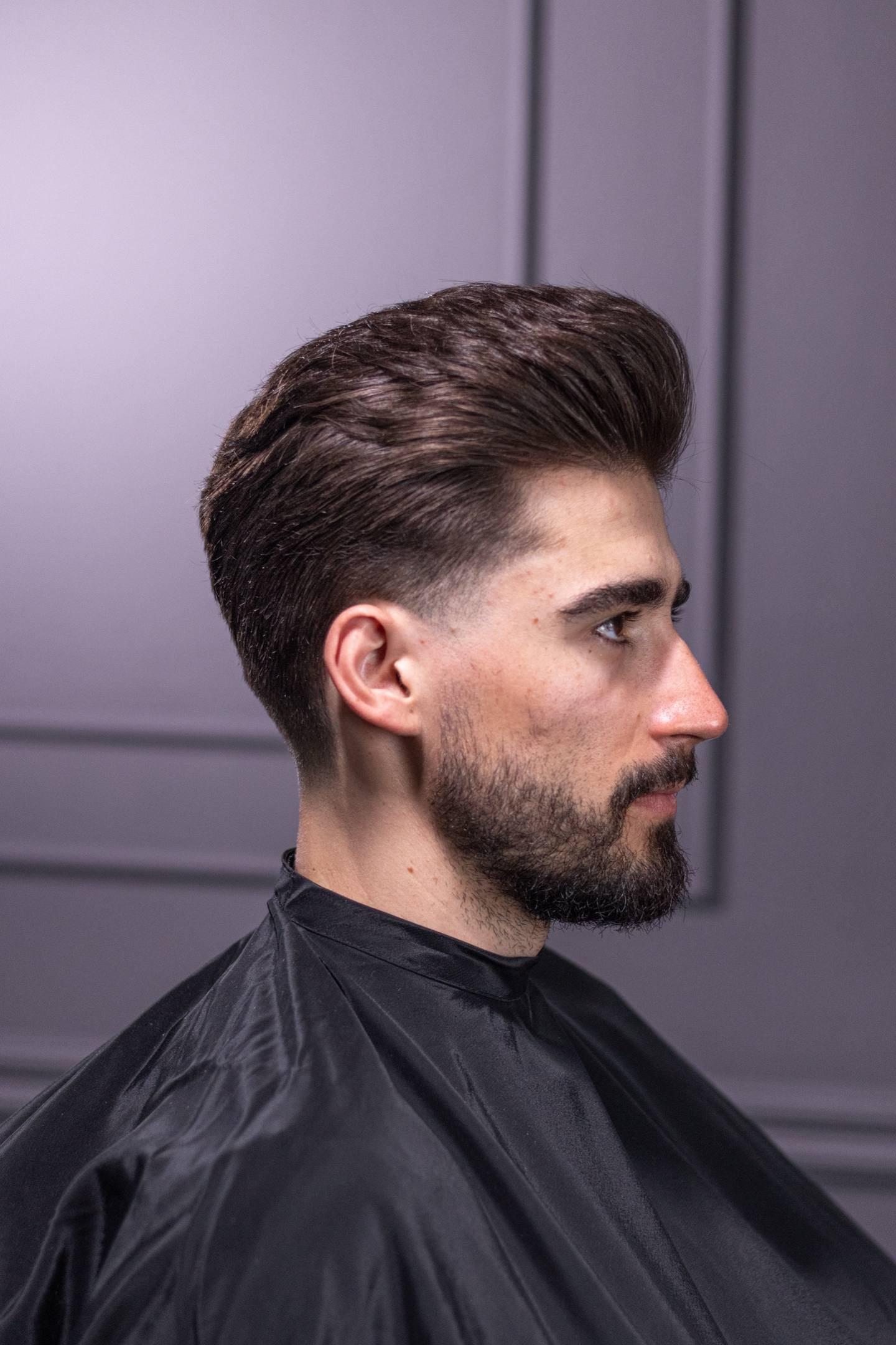Pompadour dozadu s fadeom – výsledok strihu z online kurzu Cutsetter